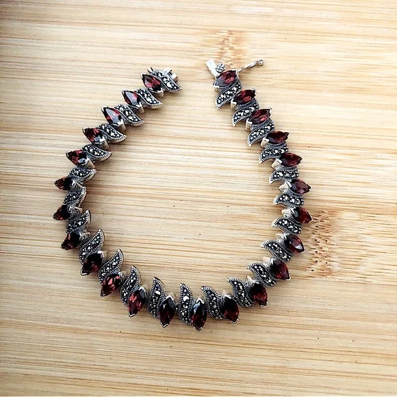 $118 Designer Garnet & Marcasite Estate Bracelet Sterling Marked A 925 THAILAND - Picture 5 of 8